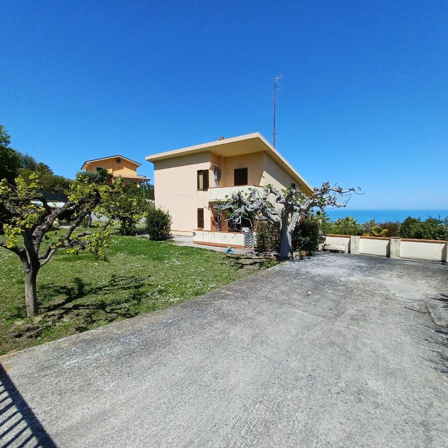 B&B Verena, Casa Ferrari Colonnella Eksteriør billede