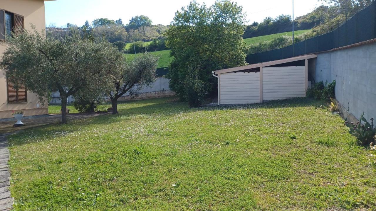 B&B Verena, Casa Ferrari Colonnella Eksteriør billede